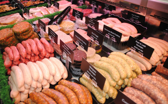 В Саратовской области продают самые дорогие сосиски и колбасы в ПФО