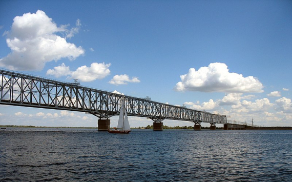 За первую часть ремонта моста Саратов - Энгельс заплатят 14 млн рублей
