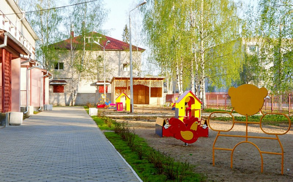 В Саратовской области почти достроили новый детский сад и дорогу