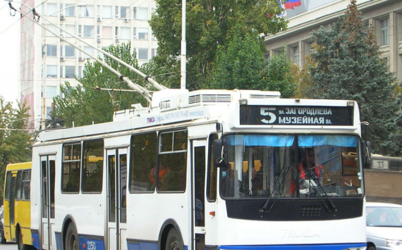В Саратове сотрудников "скорой помощи" хотят освободить от платы за проезд в электротранспорте